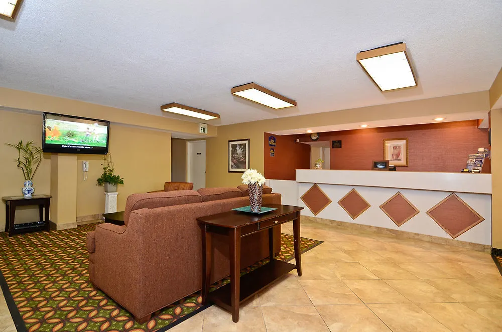 Hotel Travelers Inn And Suites Memphis