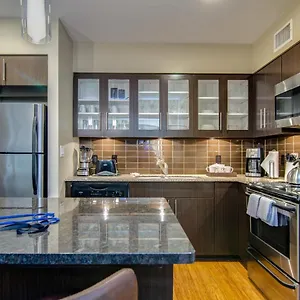 Abode - Downtown Madison Ave Apartment
